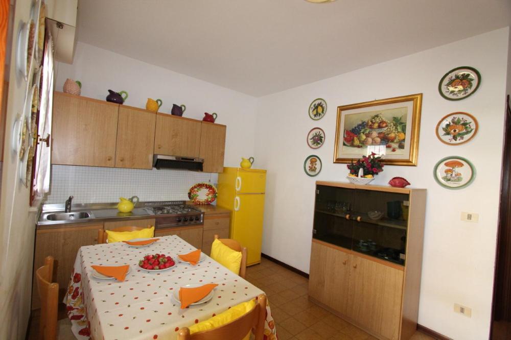 Residence Valbella Con Piscina Bibione Exterior photo
